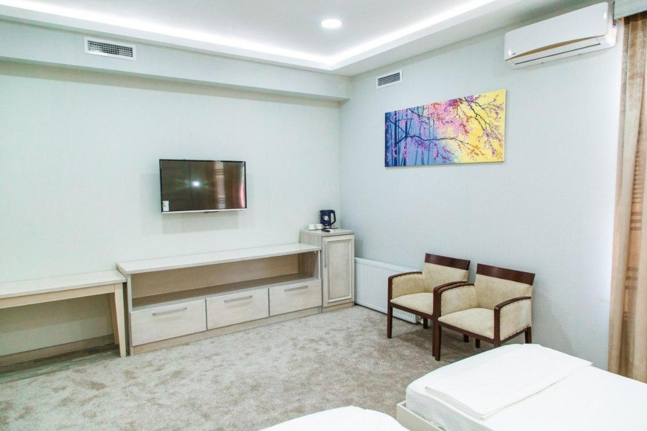 Shedevr Plaza Hotel Namangán Kültér fotó