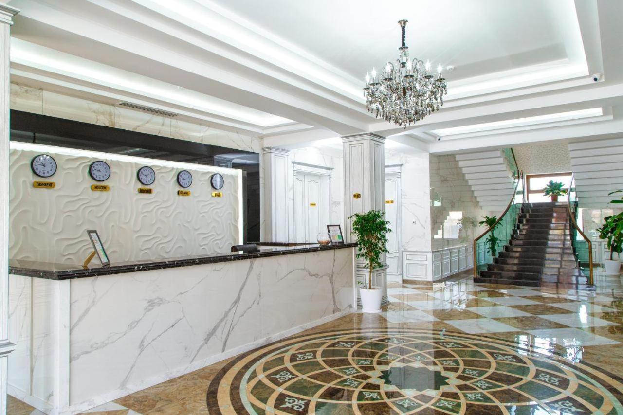 Shedevr Plaza Hotel Namangán Kültér fotó