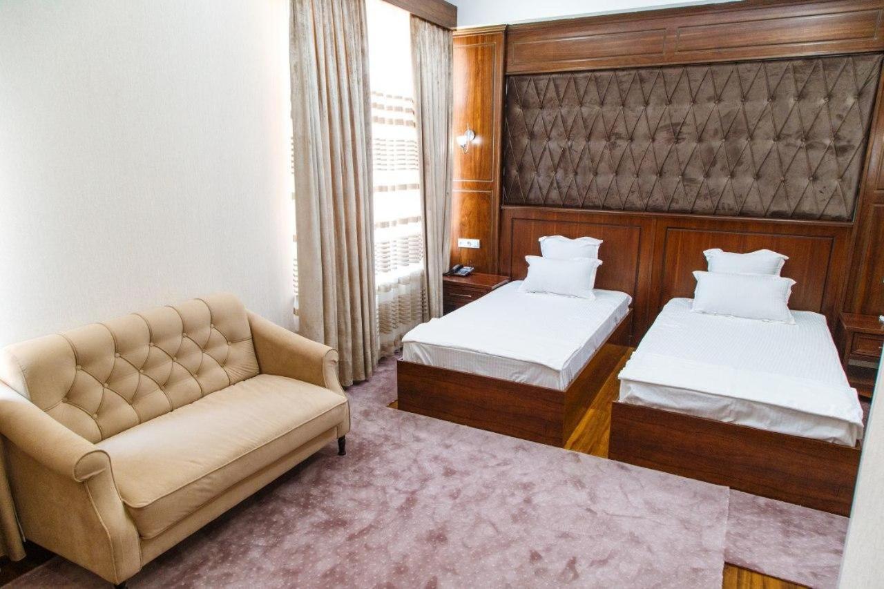 Shedevr Plaza Hotel Namangán Kültér fotó